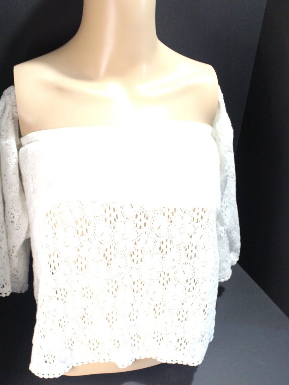 Cupcake and Cashmere Off The Shoulder in Creme, Size XS